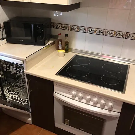 Estudio De 50m2, Todo Exterior Y Con Patio, Ideal Parejas, Familias Con Ninos Pequenos Y De Largas Estancias, Con Techo Abuhardillado Y De Mejores Vistas De