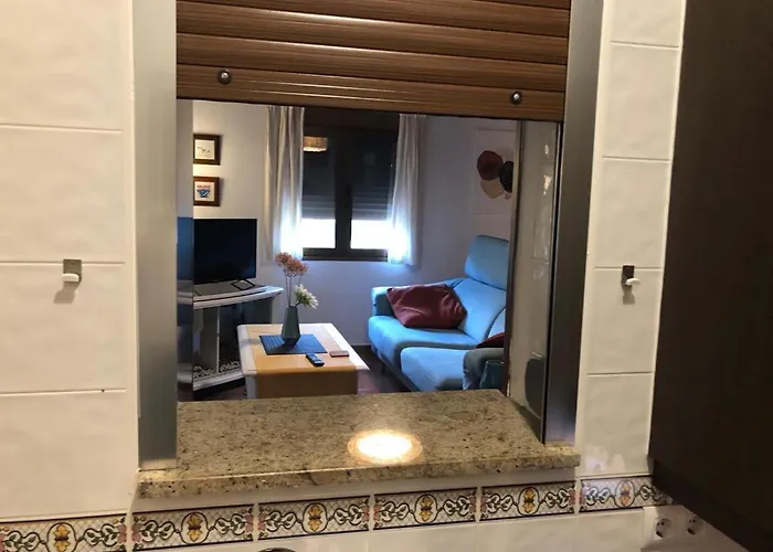 Estudio De 50m2, Todo Exterior Y Con Patio, Ideal Parejas, Familias Con Ninos Pequenos Y De Largas Estancias, Con Techo Abuhardillado Y De Mejores Vistas De Lejlighed