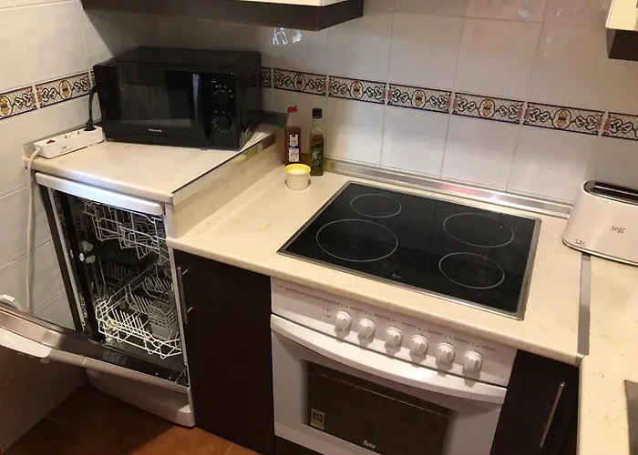 Estudio De 50m2, Todo Exterior Y Con Patio, Ideal Parejas, Familias Con Ninos Pequenos Y De Largas Estancias, Con Techo Abuhardillado Y De Mejores Vistas De