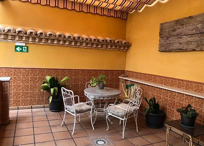 Lejlighed Estudio De 50m2, Todo Exterior Y Con Patio, Ideal Parejas, Familias Con Ninos Pequenos Y De Largas Estancias, Con Techo Abuhardillado Y De Mejores Vistas De Toledo